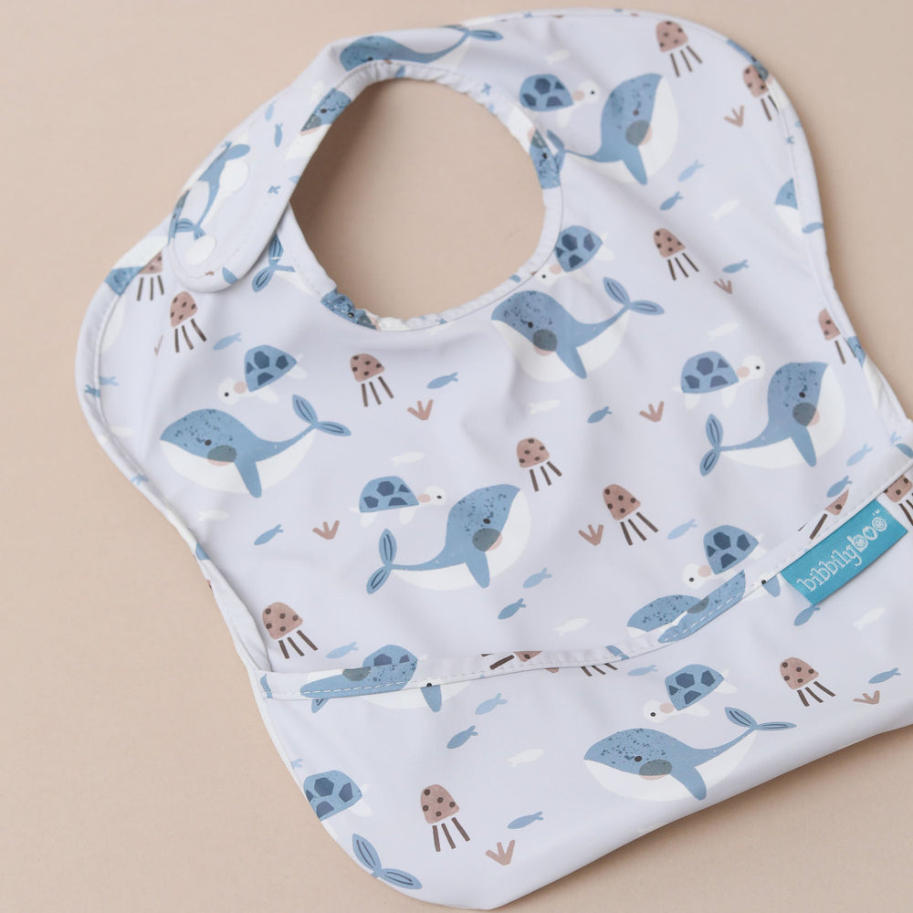 Whales 🐋 - Feeding Bib - Sleeveless