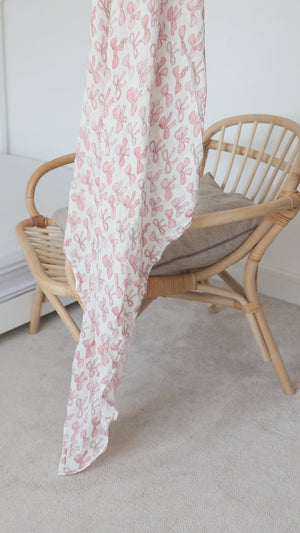 XL Bamboo Muslin - Pink Bows